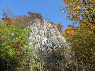 Cone of Adam´s rock in the Vratíkovský Karst. Author: Hynek Skořepa